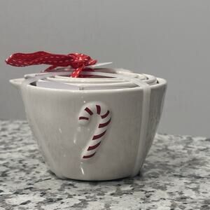 Rae Dunn NWT Candy Cane Measuring Cups Christmas Holiday Kitchen Decor Baking